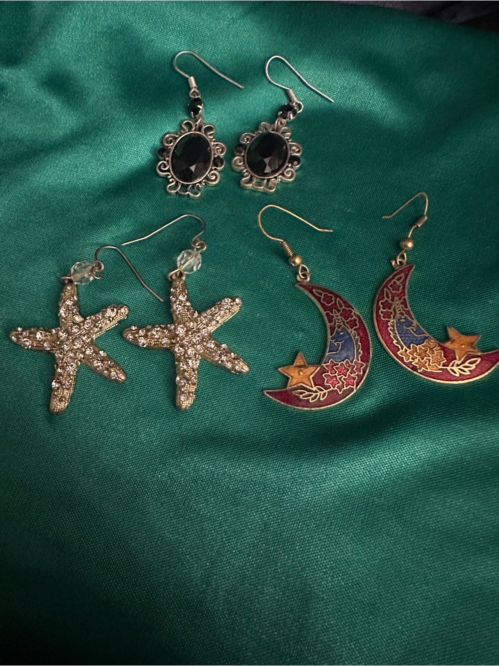 Assorted Women's Dangle Earrings Set - Black, Gold, Red